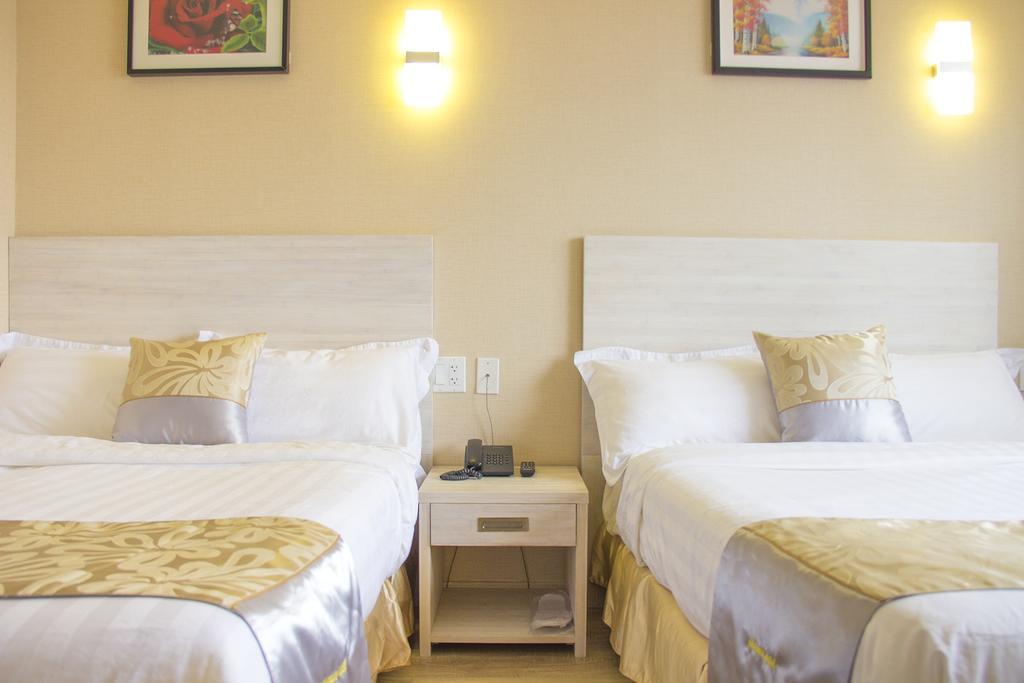 Phoenix Hotel Brooklyn Sunset Park (Adults Only) New York City Exterior photo
